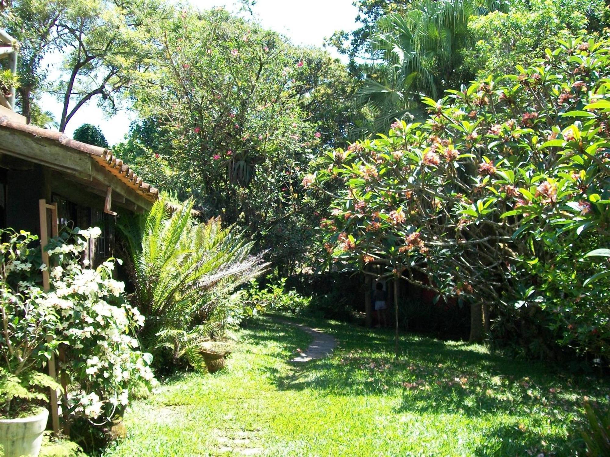 Regina Guest House Praia do Rosa Esterno foto